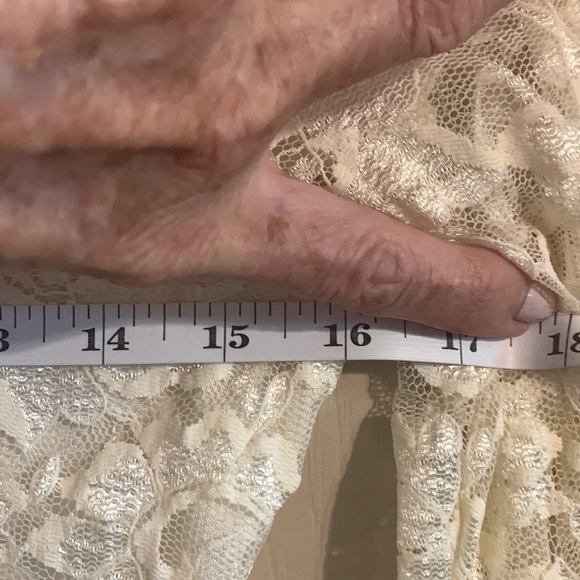 XS Victoria’s Secret lace vee neck, long sleeved blouse - Picture 3 of 5